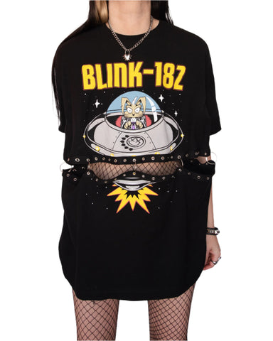 Indiefoxx Shop, Indiefoxx Design, Indiefoxx Sara, Indiefoxx Guitar, Indiefoxx Music, Indiefoxx Influencer, Indiefoxx content creator, Alternative clothing, Goth style, Indiefoxx Style
