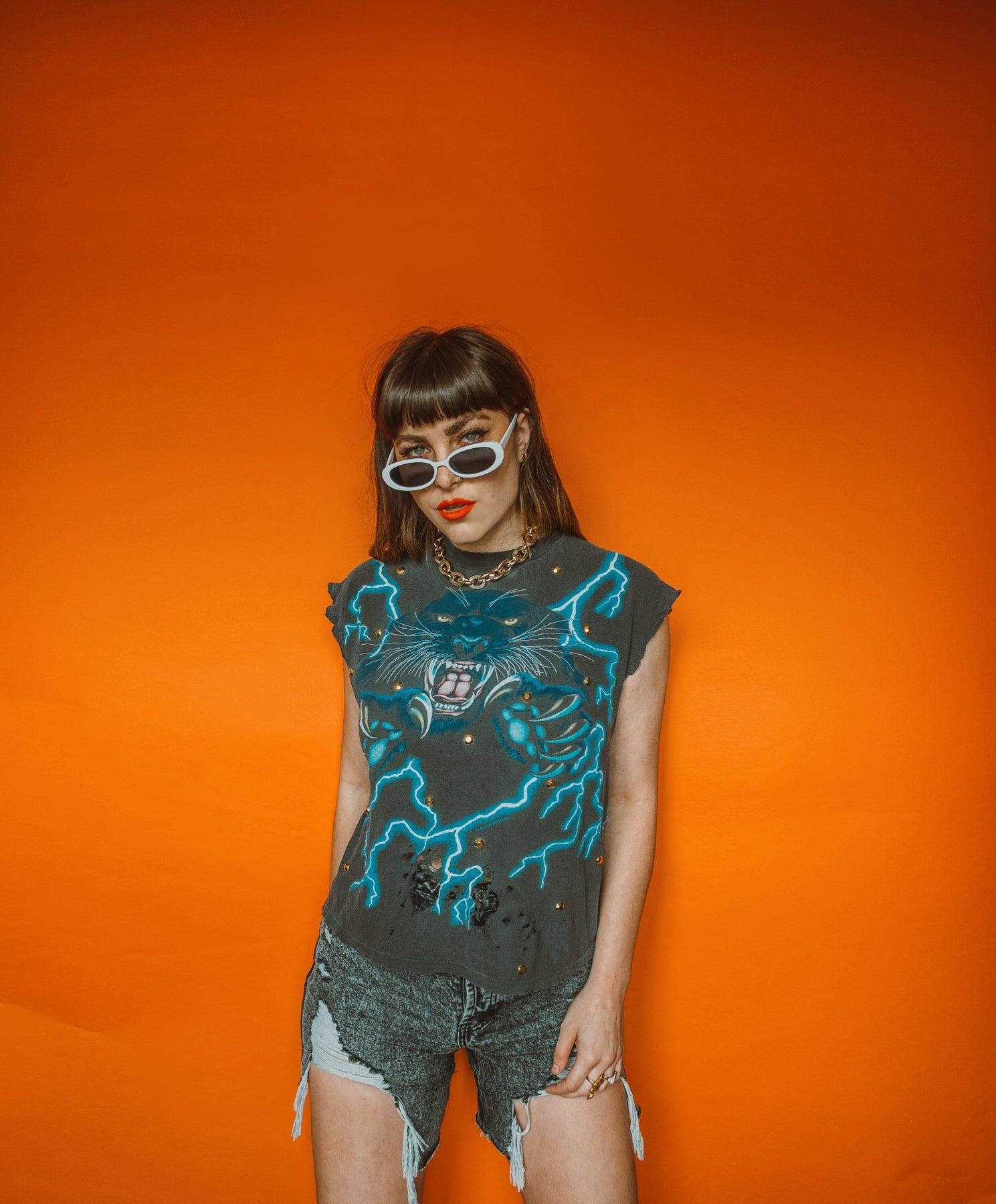 American Thunder Panther Bedazzled Cut Off Tee – Indiefoxx Shop