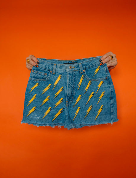 Flames Shorts High-Rise Size (2)