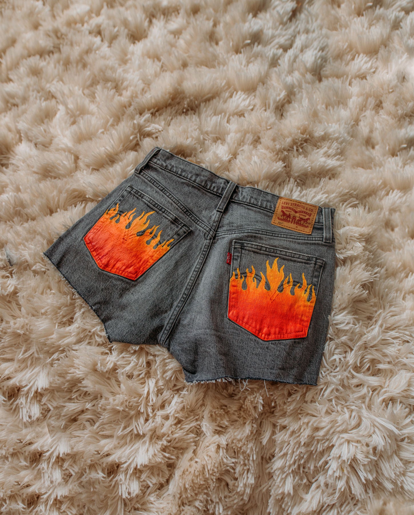 Flame Pocket High-Waisted Shorts Size (4)
